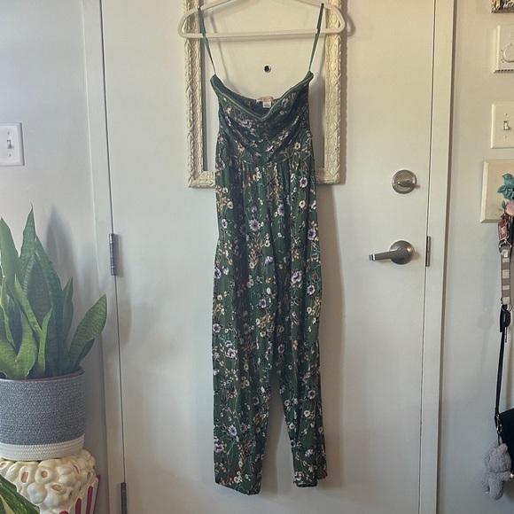 BAND OF GYPSIES | BOG Floral Green Floral Strapless Wide Leg Jumpsuit - Picture 3 of 14